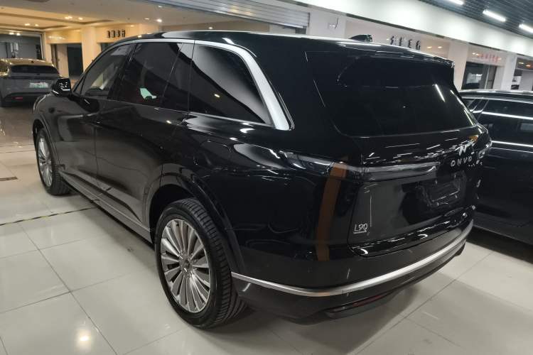 Used ONVO Luxeed L90 2025 Model—Max Six-Seater Version