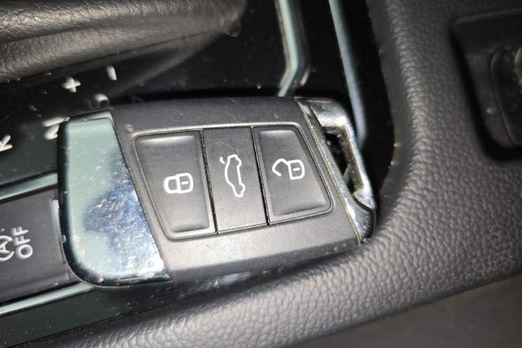 Used Volkswagen FAW-Volkswagen CC 2023 380TSI Striking Edition
