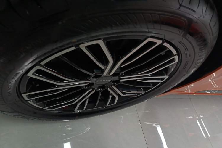 Used Zeekr 001 2025 WE Edition 100 kWh Rear-Wheel Drive
