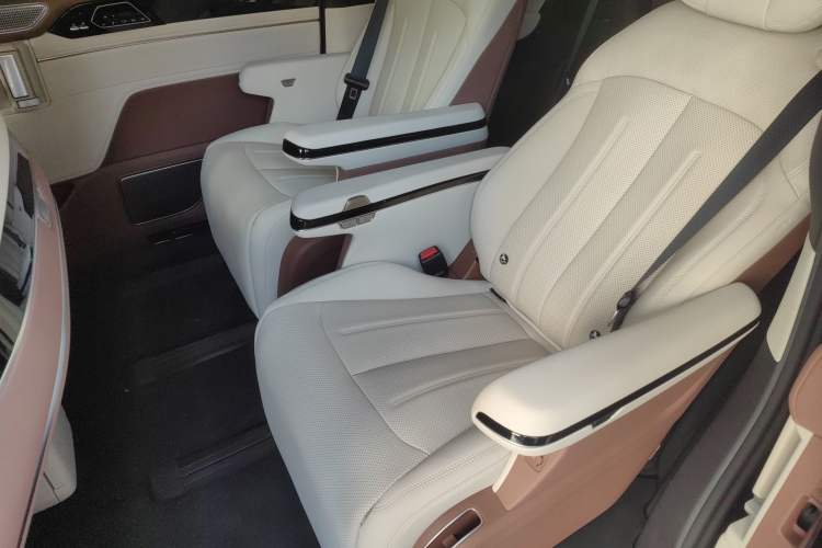 Used BYD Xia 2025 DM-i 1.5T 180km Beyond Edition
