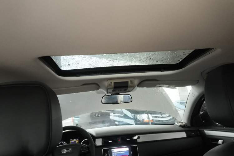 Used Qoros 3 2016 Sedan 1.6L Automatic Zhiyue Model
