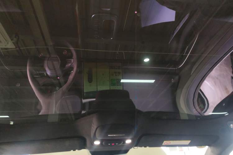 Used  SU7 2024 Four-Wheel Drive Ultra-Long Range Advanced Intelligent Driving Max Edition
