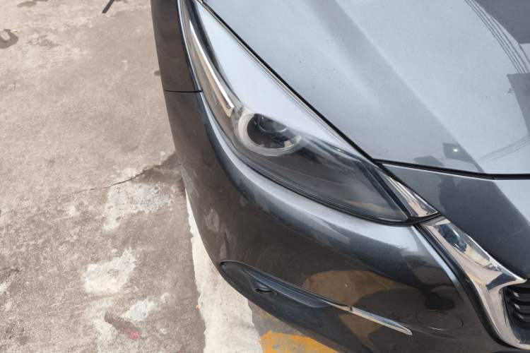 Used Mazda Mazda 3 Axela 2017 Hatchback 2.0L Automatic Luxury Model Emission Standard China V
