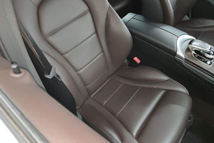 Used Mercedes-Benz GLC 2018 Refreshed GLC 300 4MATIC Dynamic Edition