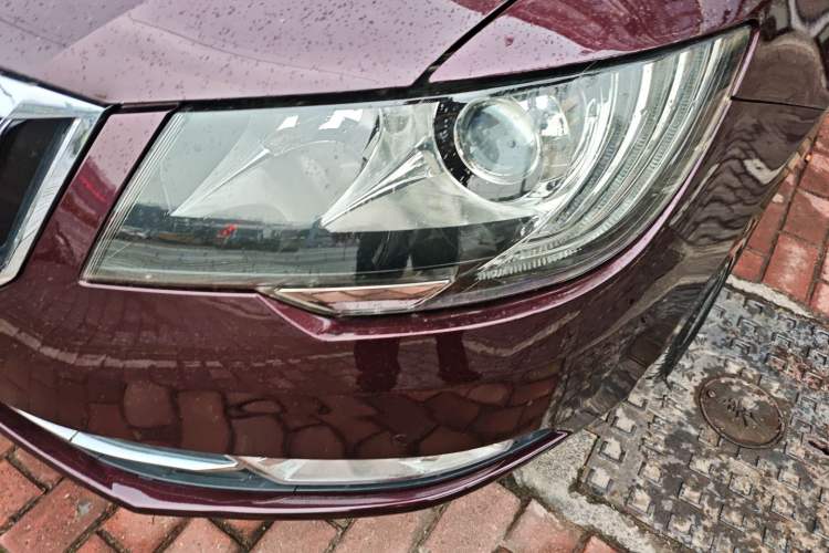 Used Skoda Superb 2013 1.8TSI Automatic Yashi Edition
