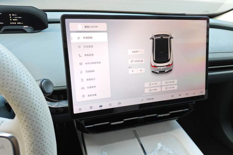 Used  GT 2023 560 Rear-Drive Tech Edition
