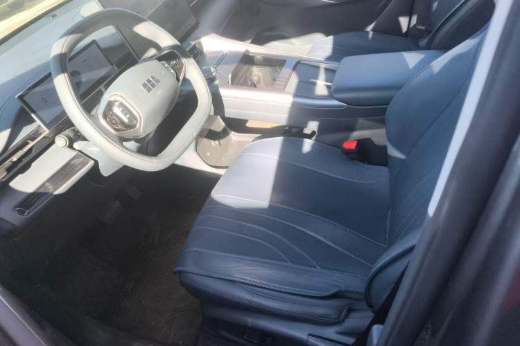 Used  E5 2024 440km Launch Edition