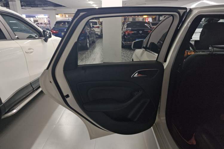 Used Mercedes-Benz B-Class 2017 B 200 Fashion Model
