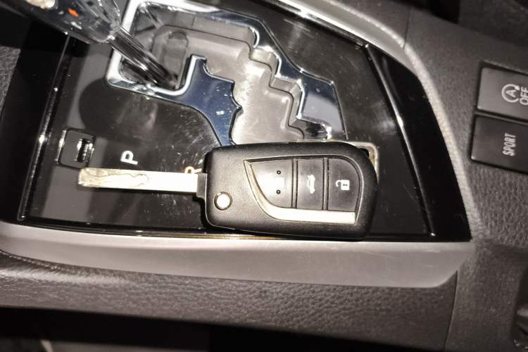 Used Toyota Corolla 2017 Revised Version 1.2T S-CVT GL-i
