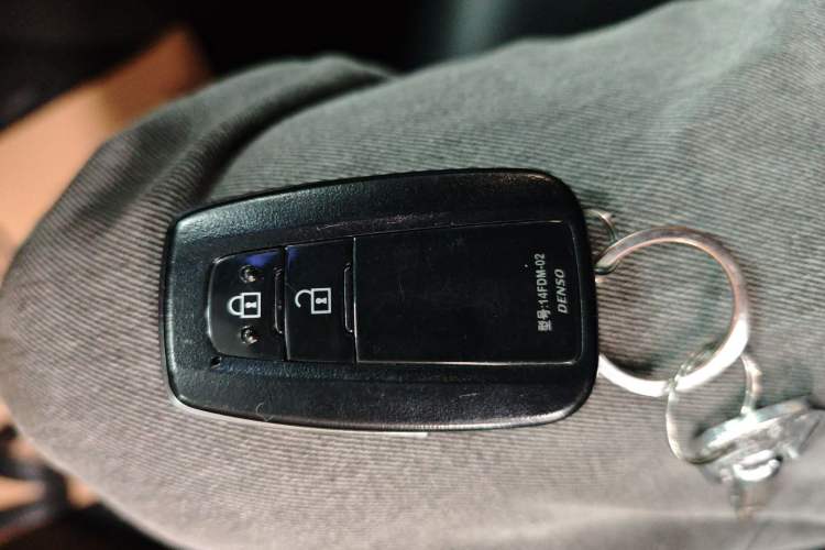 Used Toyota RAV4 2020 Dual-Engine 2.5L E-CVT 4x4 Elite PLUS Edition
