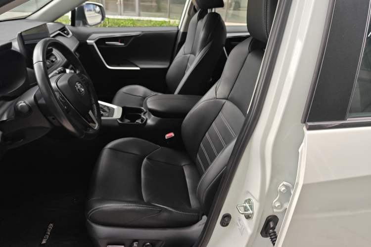 Used Toyota Wildlander 2023 Dual-Motor 2.5L E-CVT Four-Wheel Drive Prestige Edition
