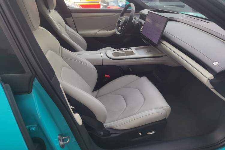 Used  SU7 2024 Four-Wheel Drive Ultra-Long Range Advanced Intelligent Driving Max Edition