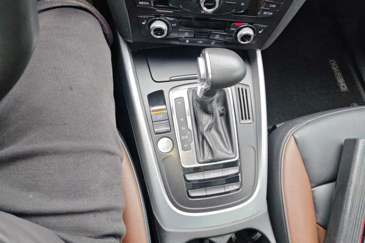 Used Audi Q5 2018 Collector's Edition 40 TFSI Technology Model
