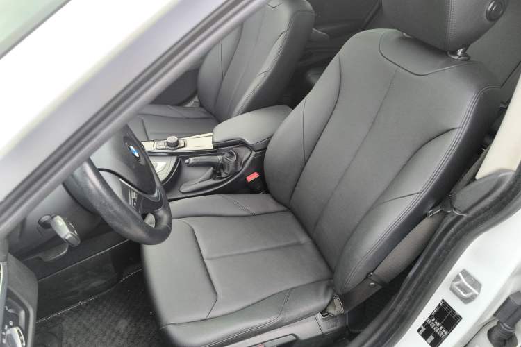 Used BMW 3 Series GT 2017 320i Sport Edition
