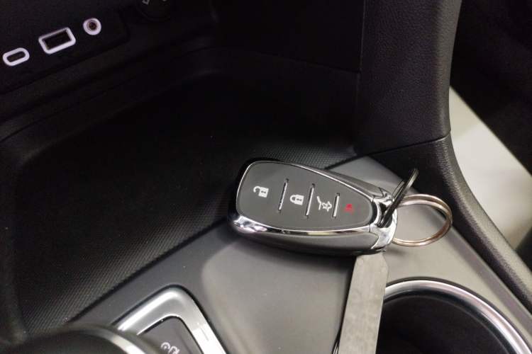 Used Chevrolet Equinox 2019 Redline 550T Automatic All-Wheel-Drive RS Model China VI Standard
