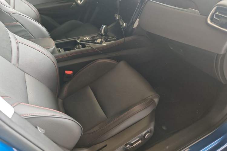 Used Lynk & Co 02 2019 High-Energy Edition 2.0T Automatic Two-Wheel Drive Pro Version China VI Standard
