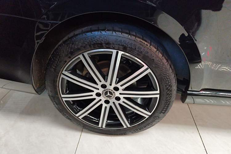 Used Mercedes-Benz V-Class 2021 V 260 L Long-wheelbase Luxury Edition