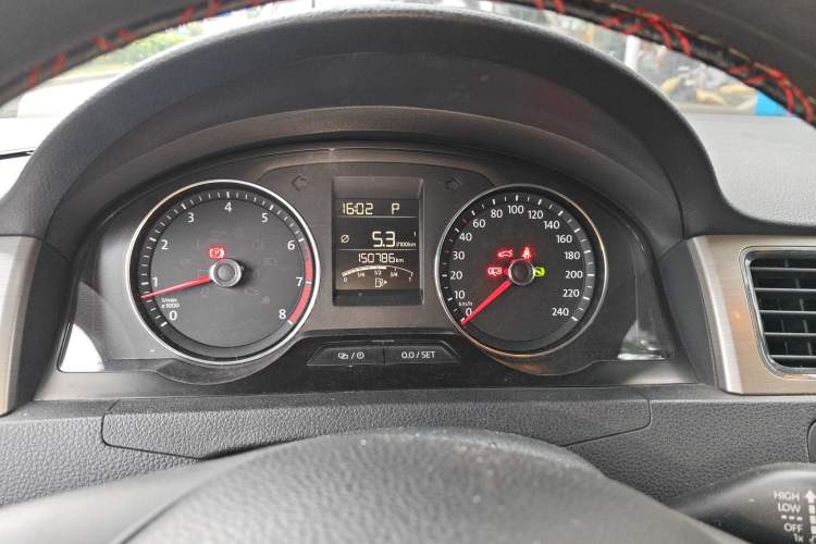 Used Volkswagen Santana 2015 Haval H6 1.6L Automatic Comfort Model
