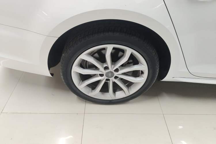 Used Audi A4L 2019 40 TFSI Fashion Edition China VI Emission Standard