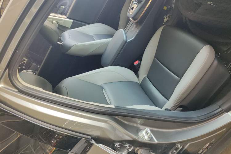 Used Toyota bZ3 2023 616 km Long-Range PRO
