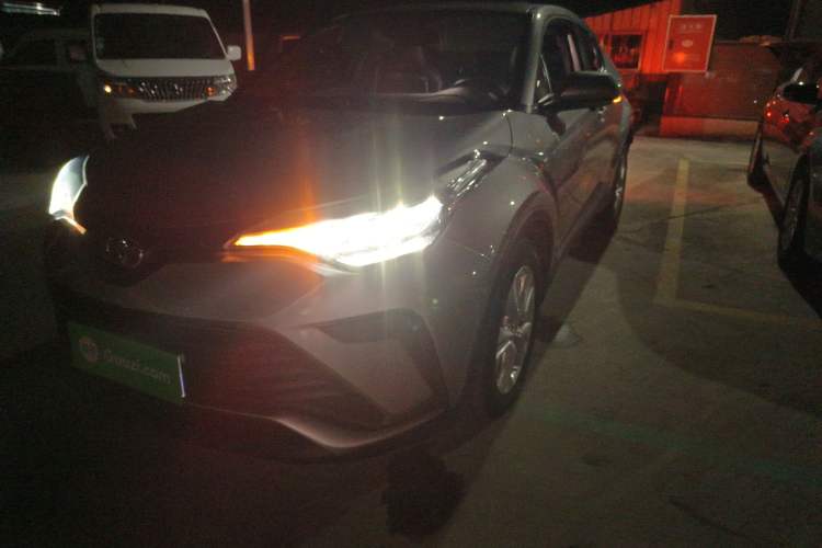 Used Toyota IZOA 2022 2.0L Yixing Version
