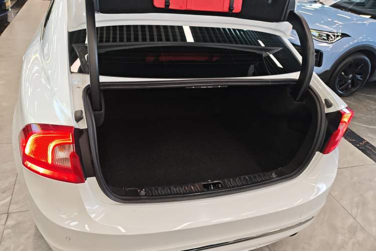 Used Volvo S60 2019 S60L Facelift T5 Intelligent Advanced Edition