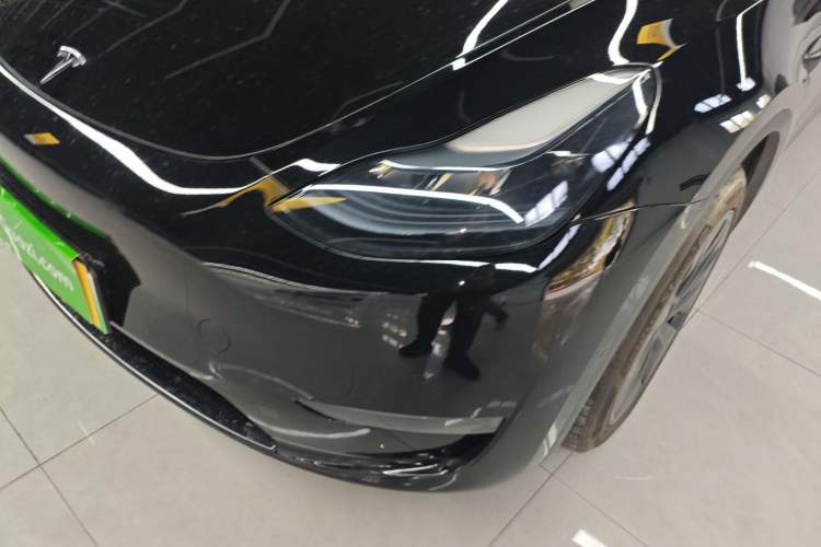 Used Tesla Model Y 2023 Long-Range All-Wheel-Drive Version
