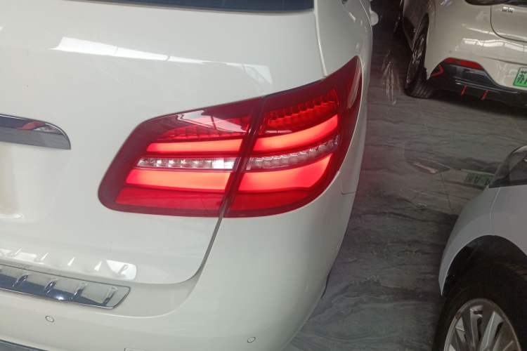 Used Mercedes-Benz B-Class 2015 B 200 Fashion Model