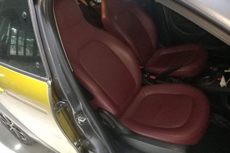 Used  forfour 2016 1.0L 52 kW Passion Edition
