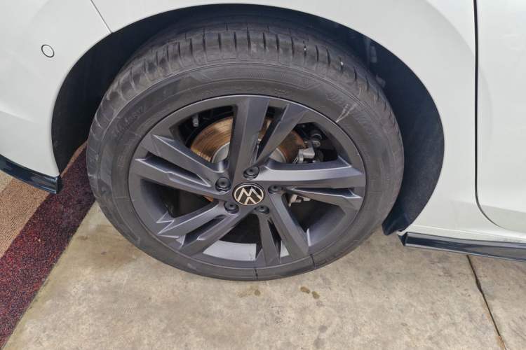 Used Volkswagen Golf 2024 280TSI DSG R-Line 50th Anniversary Edition
