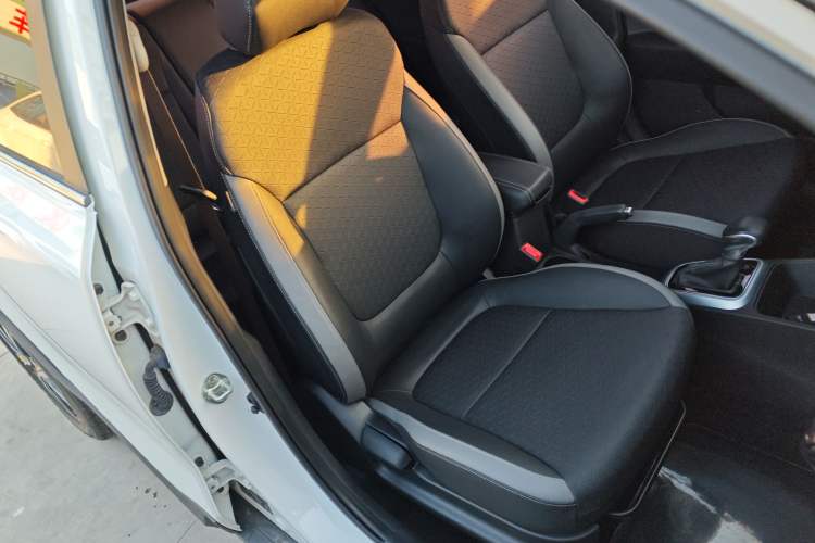 Used Kia kx1 Stonic 2019 1.4L Automatic Sport Edition China VI
