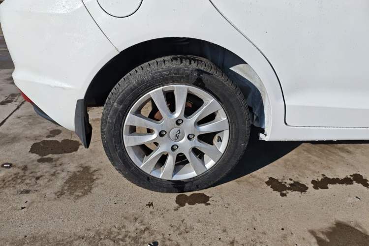 Used Chery Fengyun 2 2013 Hatchback 1.5L Manual Ruiyi Edition