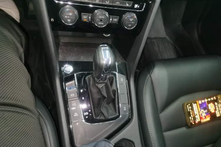 Used Volkswagen Tharu 2020 330TSI All-Wheel-Drive Luxury PLUS China VI Standard