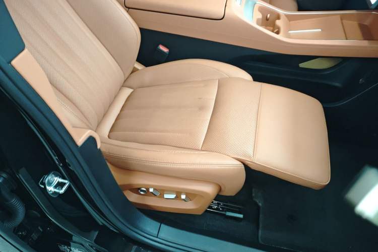 Used ONVO L60 2024 60 kWh Rear-Drive Version