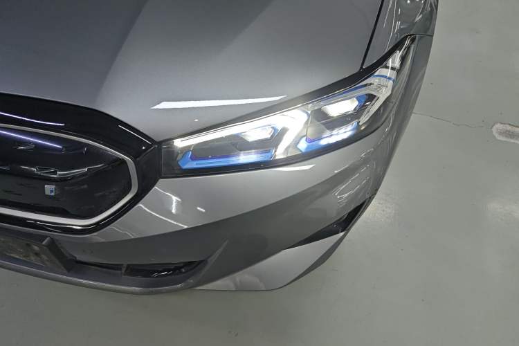 Used BMW i3 2024 eDrive 40 L Midnight Sports Package
