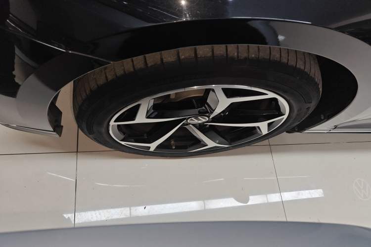 Used Volkswagen Magotan 2023 2 Million Units Commemorative Edition 330TSI DSG Luxury Version
