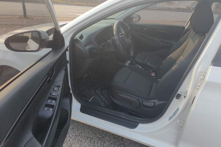 Used Hyundai Celesta 2020 1.6L Automatic GL Enjoyable Edition