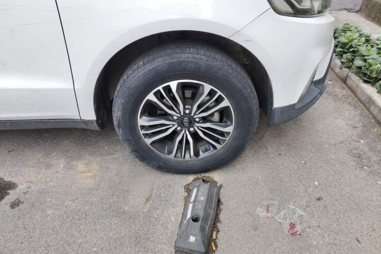 Used Geely Auto Vision X6 2016 1.3T CVT Flagship Model