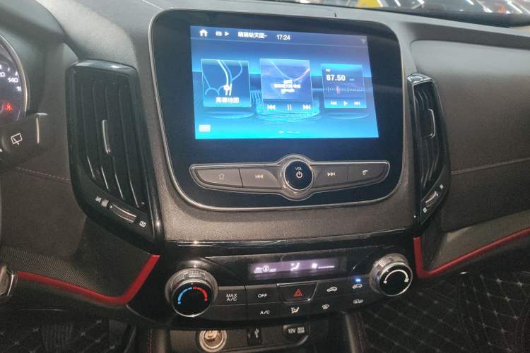 Used Changan CS55 2017 1.5T Manual Colorful Edition
