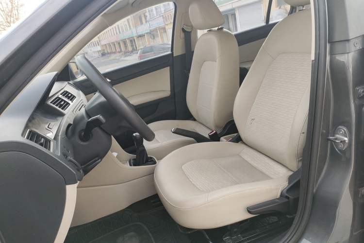 Used Skoda Rapid 2013 1.6L Manual Smart Selection Model