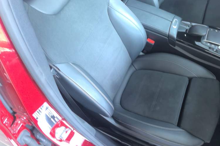 Used Mercedes-Benz A-Class 2021 A 200 L Sport Sedan Fashion Model
