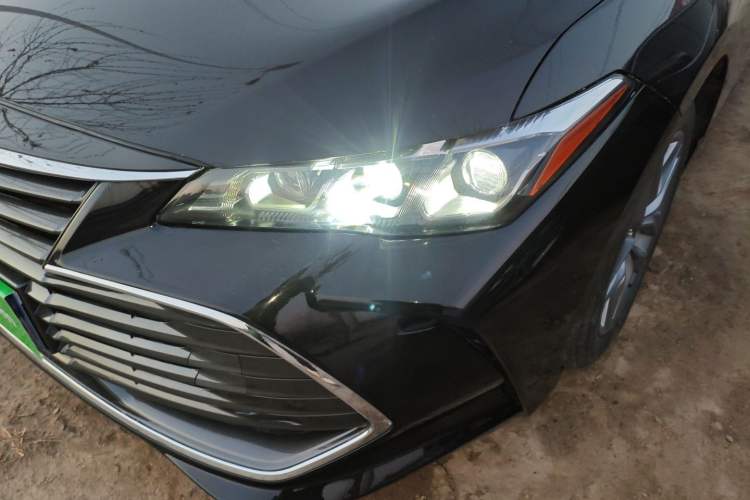 Used Toyota Avalon 2019 Dual-Engine 2.5L Luxury Edition China VI Standard
