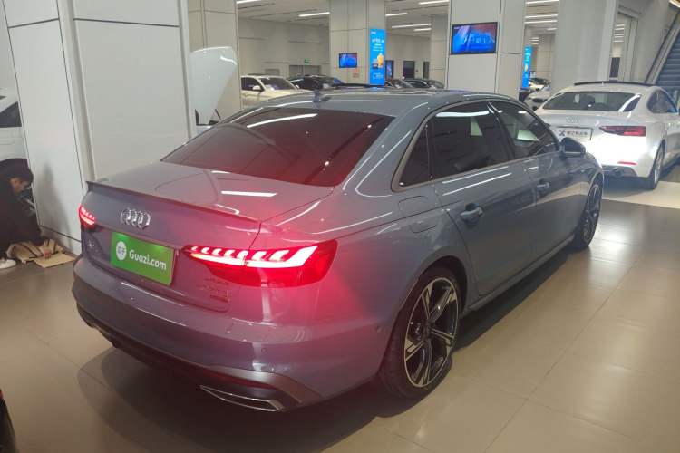 Used Audi A4L 2022 40 TFSI quattro RS Performance Package
