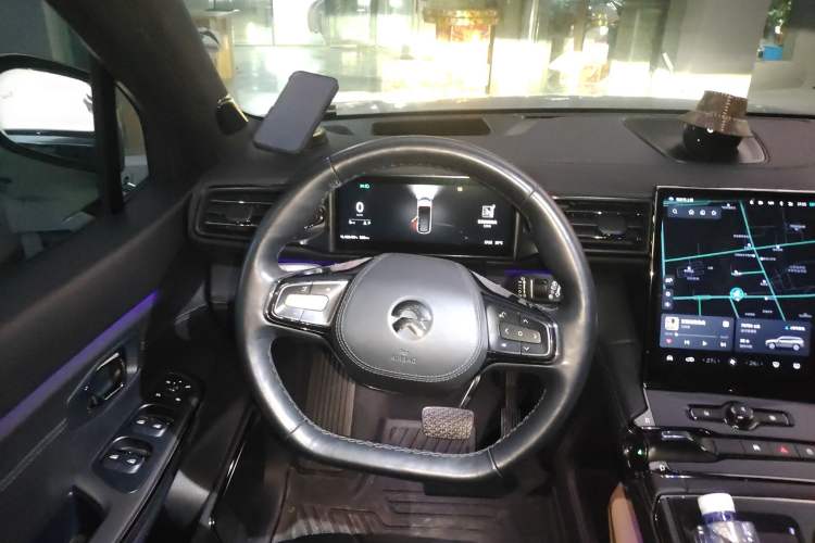 Used Nio ES8 2020 580 km Range Signature Edition Six-Seater Version
