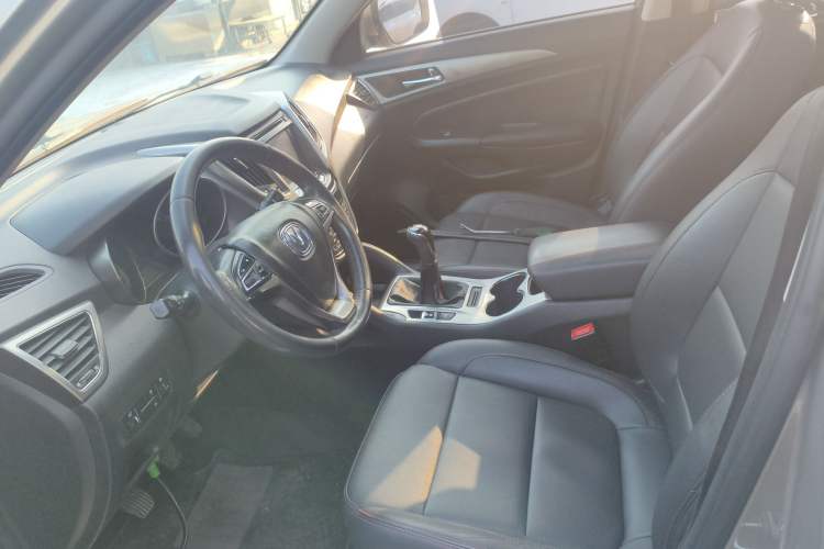 Used Changan CS75 2016 2.0L Manual Luxury Version China V Standard
