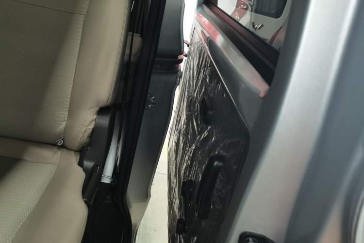 Used Wuling Hongguang V 2022 1.5L Jingqu Version Hydraulic Power Steering LAR
