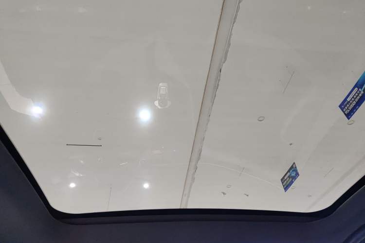 Used Changan UNI-V iDD 2024 Blue Whale Smart Electric iDD 136km Luxury Model
