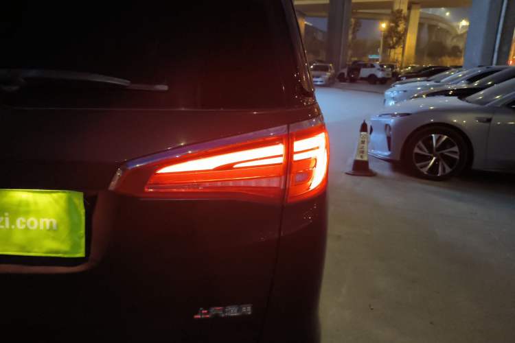 Used Buick GL8 2018 ES 28T Comfort Model China VI Standard