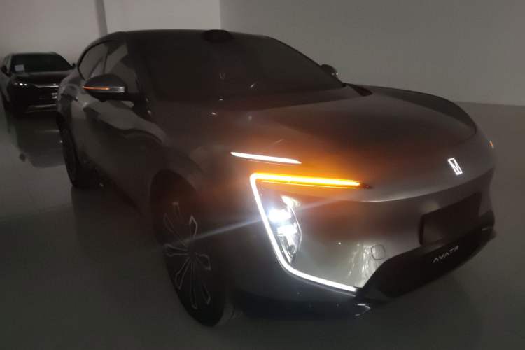 Used  07 2024 Max Extended-Range Edition