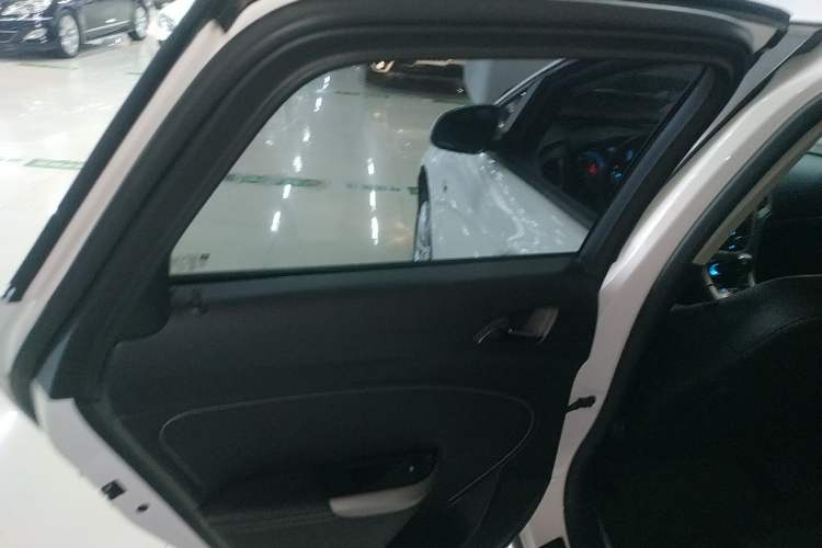 Used Buick GT 2014 XT 1.6L Automatic Fashion Edition
